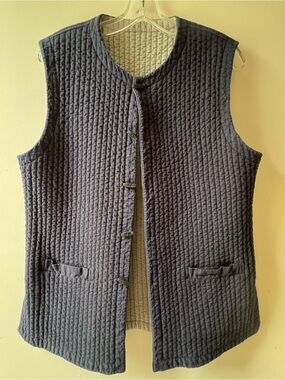 HANDMADE quilted cotton Asian-inspired long vest reversible navy / pale blue